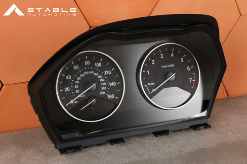 BMW X1 F48 INSTRUMENT KOMBI BENZIN HEAD UP USA MPH 6843091