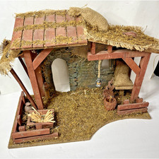 Wooden Nativity Manger Creche Stable Wood Moss Straw Faux Brick 21x14x10 Vintage