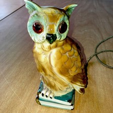alter Rauchverzehrer Porzellan Eule mit Buch Tischlampe Alter?
