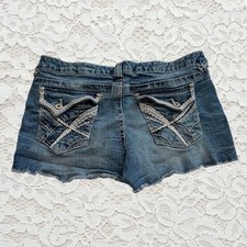 vintage rue 21 low rise denim mini shorts with cute butt pockets