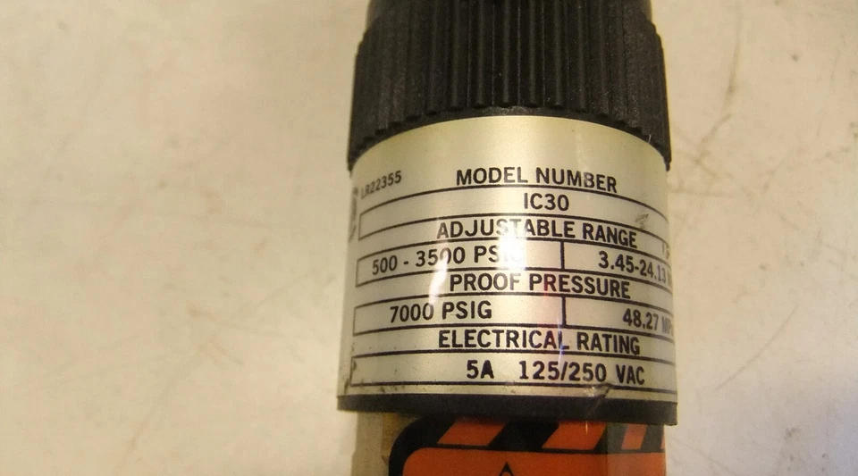 Interruptor de presión Enerpac IC30 500-3500 Psig Foto 2 de 3