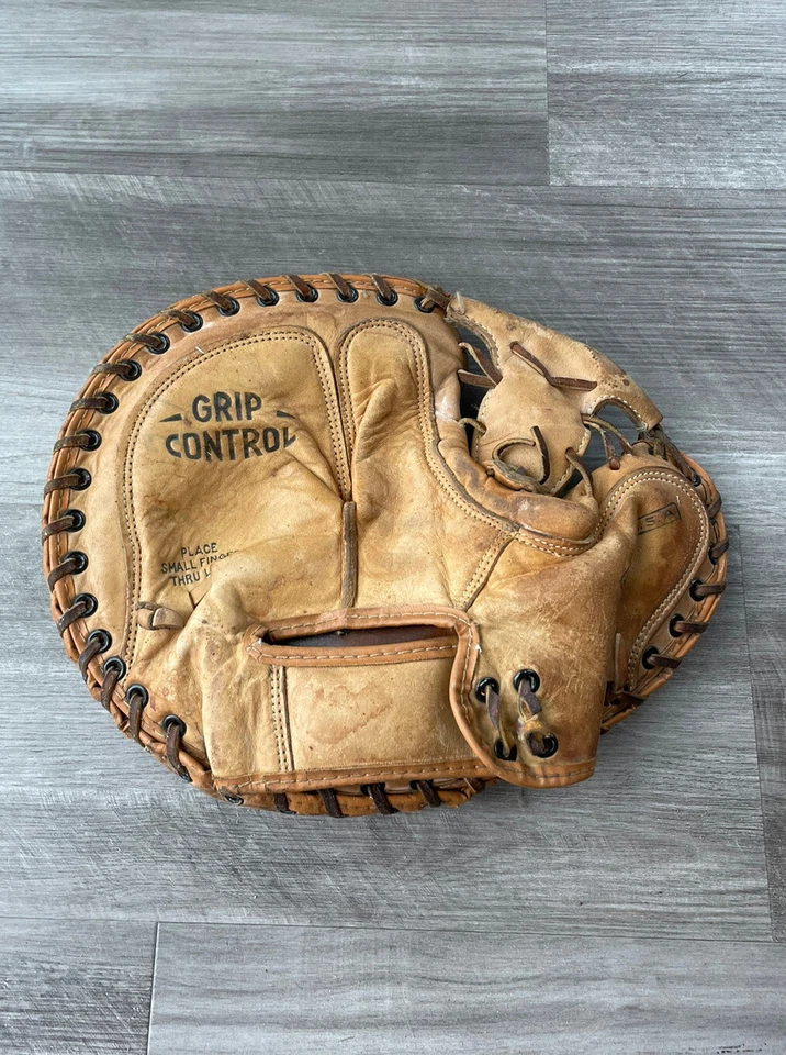 MacGregor Catchers Glove Mitt G345 Double Flex Pad Grip Control Featherweight RH - Image 2 of 4