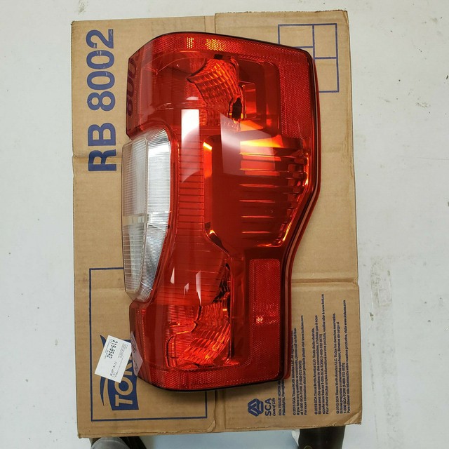2020 F250 F350 SuperDuty Tail light Halogen. Right, Passenger Side. NEW