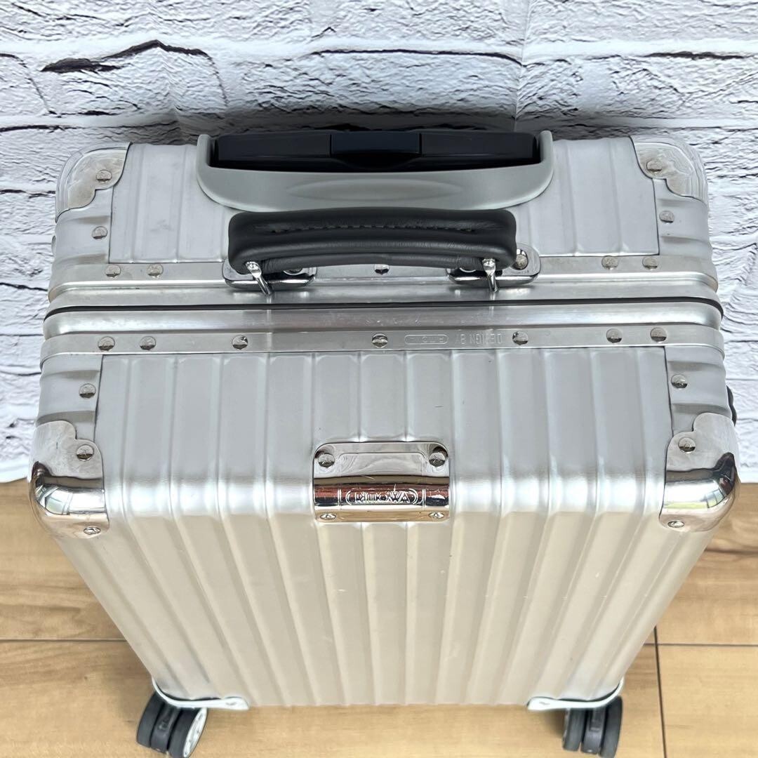 Rimowa Classic Flight Cabin S Silver 35L 4-wheels Suitcase