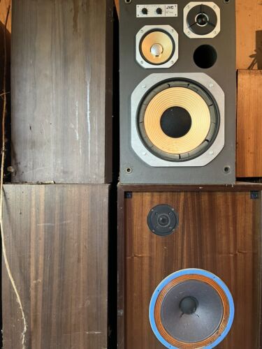 Vintage JVC Speakers X 4 - Picture 1 of 3