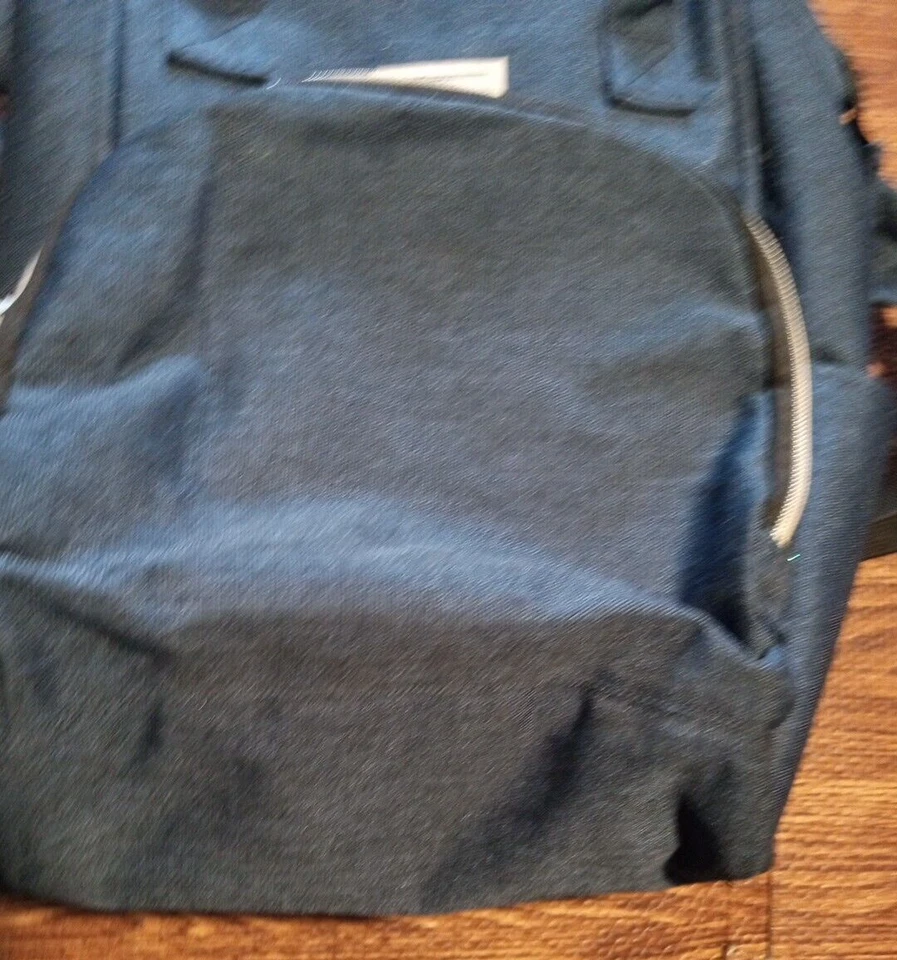 Mochila de pañales Everest con bolsillo frontal - Azul marino 17"X12" Foto 2 de 4