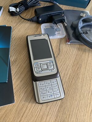 Nokia  E65 - Mocca- Silber Wie NEU!