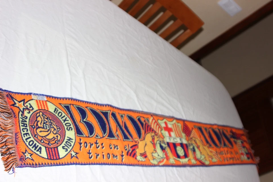 Écharpe Officielle Mediadés Années 90 Groupe Ultras F.C Barcelona Boixos Nois - Photo 1/4