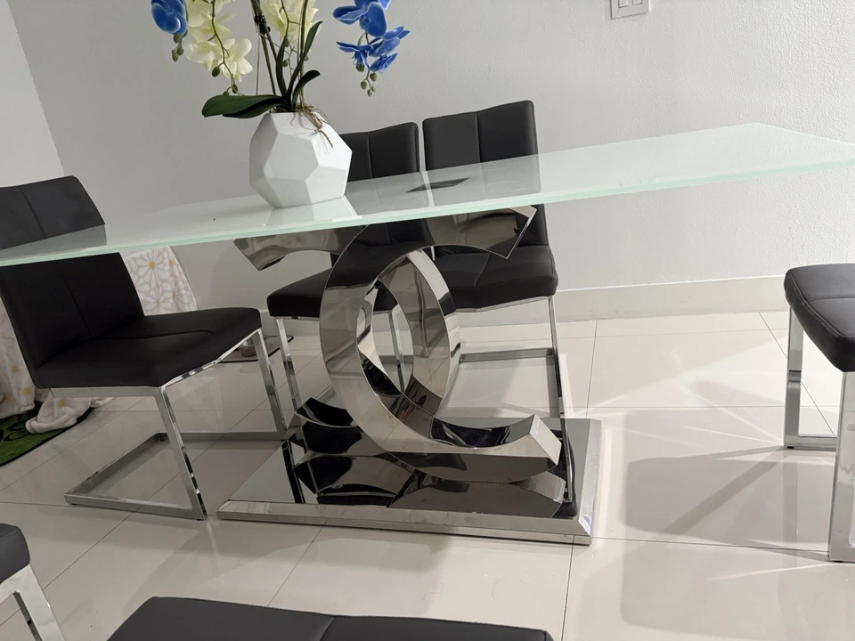 Dining Table and Chair Set - Image 3 of 4