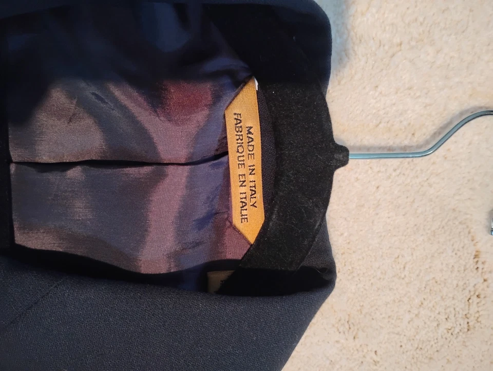 Men's Tuxedo Black Donna Karen Couture size 40/42 - Image 3 of 4