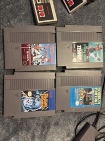 Nintendo NES Lot - Console Not Working *RED BLINKING LIGHT* For parts 