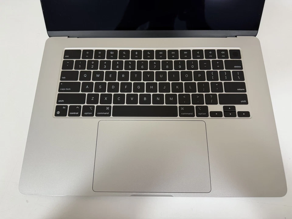 Apple MacBook Air 15" M3 · 8GB · 512GB, photo 4 of 5