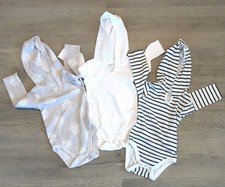 Hanes LOT of 3 One Piece Long Sleeve Hooded Bodysuits - White 12-18 Months NEW