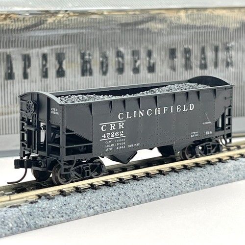 Tolva lateral desplazada Atlas escala N 5613C Clinchfield 2 bahías con carga CRR 47262 | Condition: Used