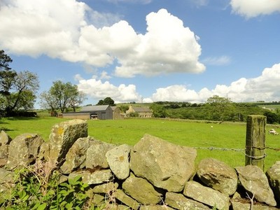 Photo A2 Lunds House Farm from Lund's Lane Iveston This old farm is prob c2014