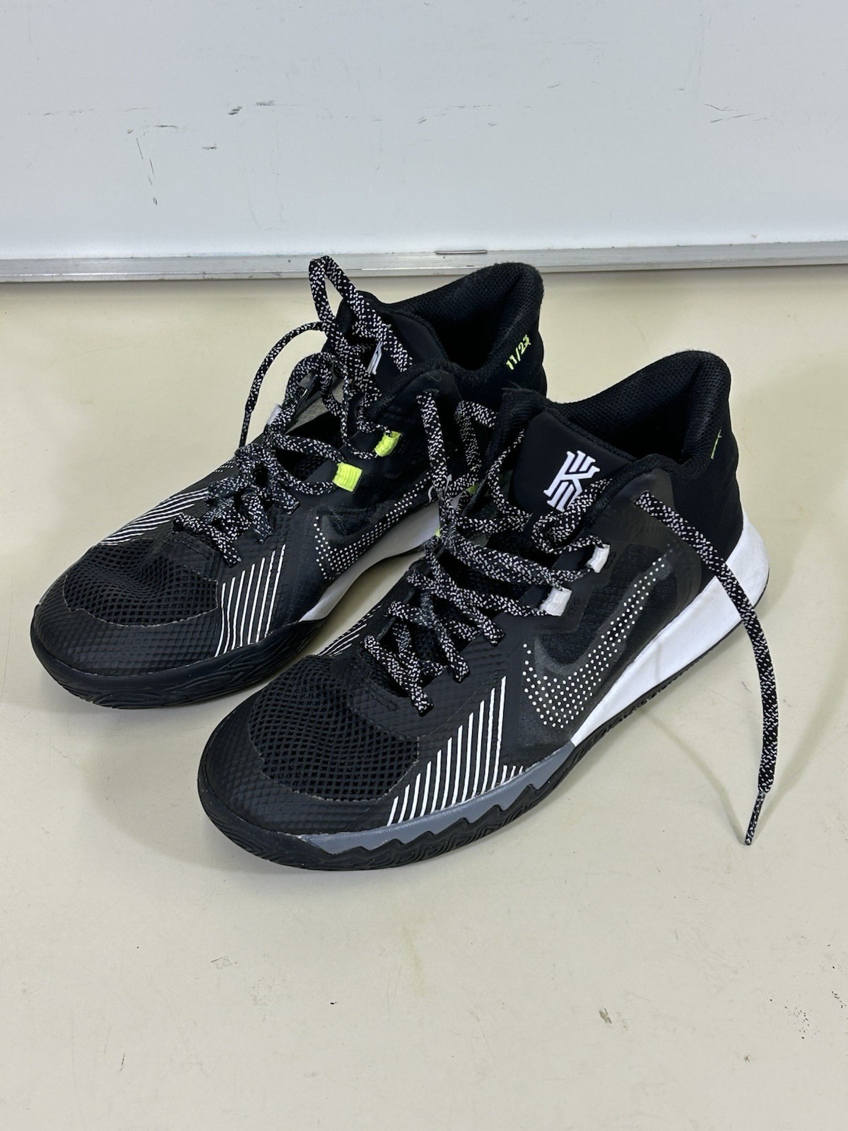 Sneakers Sz 6.5 Y