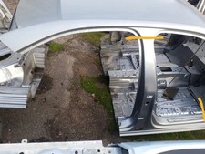 SKODA SUPERB III 3V3 Rechte metallische Seitenschweller 1.60 Diesel 24981845