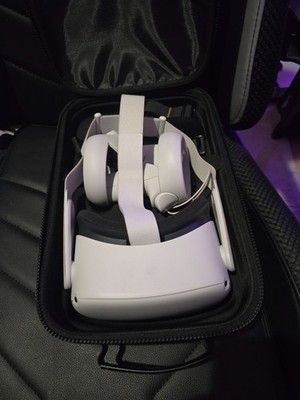 Meta Oculus Quest 2 256GB VR Headset - White (Complete W Case)