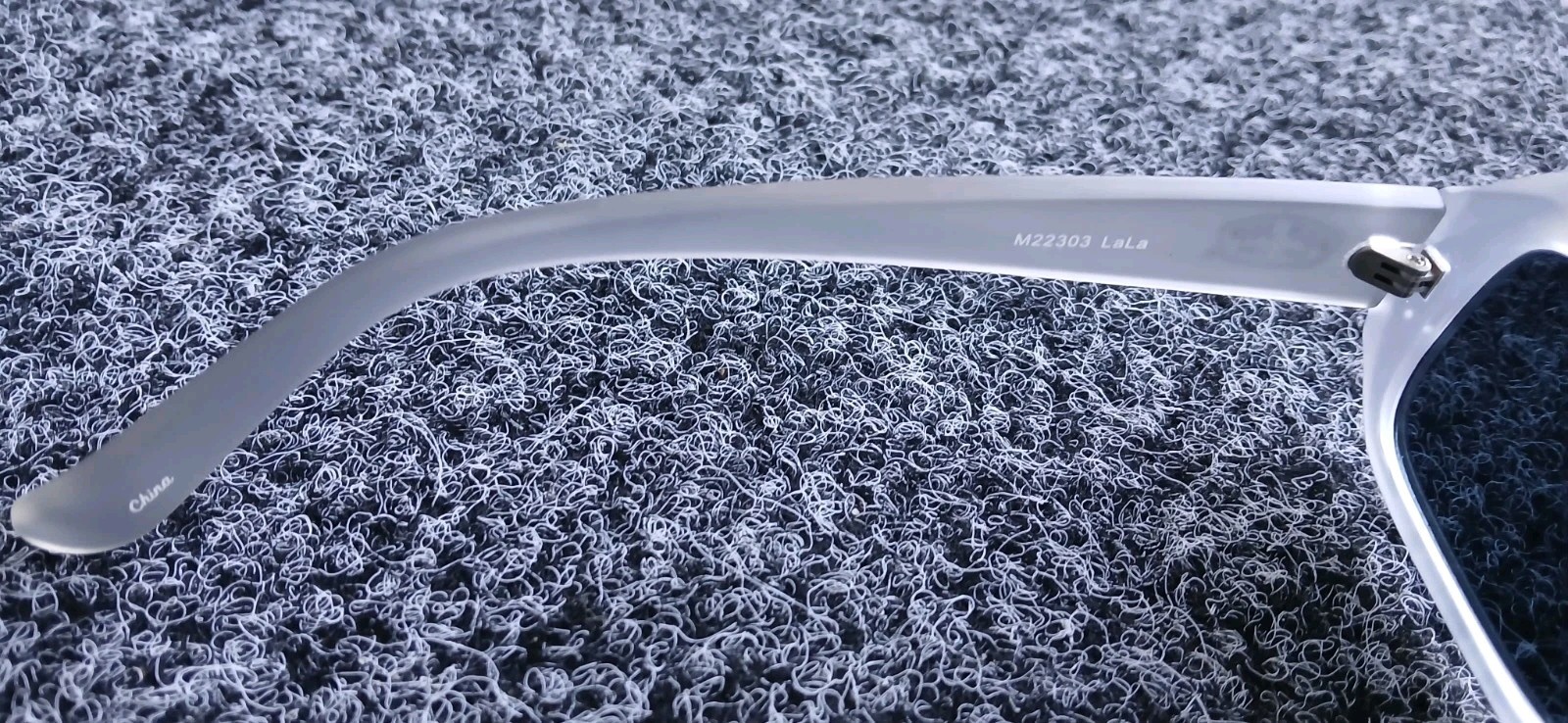 Ron Jon Women's Rectangular Sunglasses - image 3