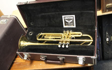 Yamaha YTR 2335 Trumpet w/Hard Case  Mouthpiece Cleaned, Serviced VG 