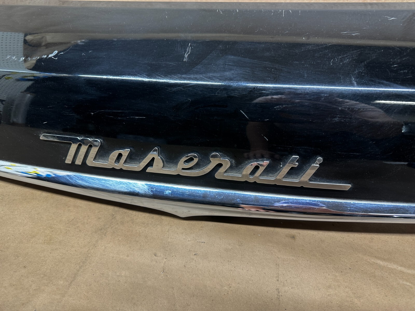 2017-2020 MASERATI LEVANTE REAR TAILGATE SPOILER Camera Logo Black OEM 670042733