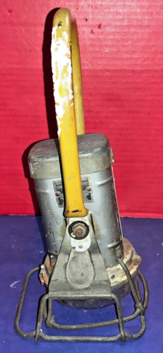 Vintage Justrite Lantern No. 2144 S - NOT TESTED - AS IS - Picture 8 of 14