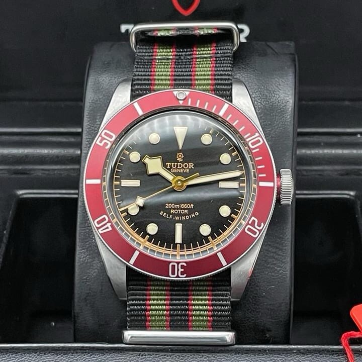 TUDOR Black Bay “Smiley “ 41mm Red Bezel 79220R Full Set