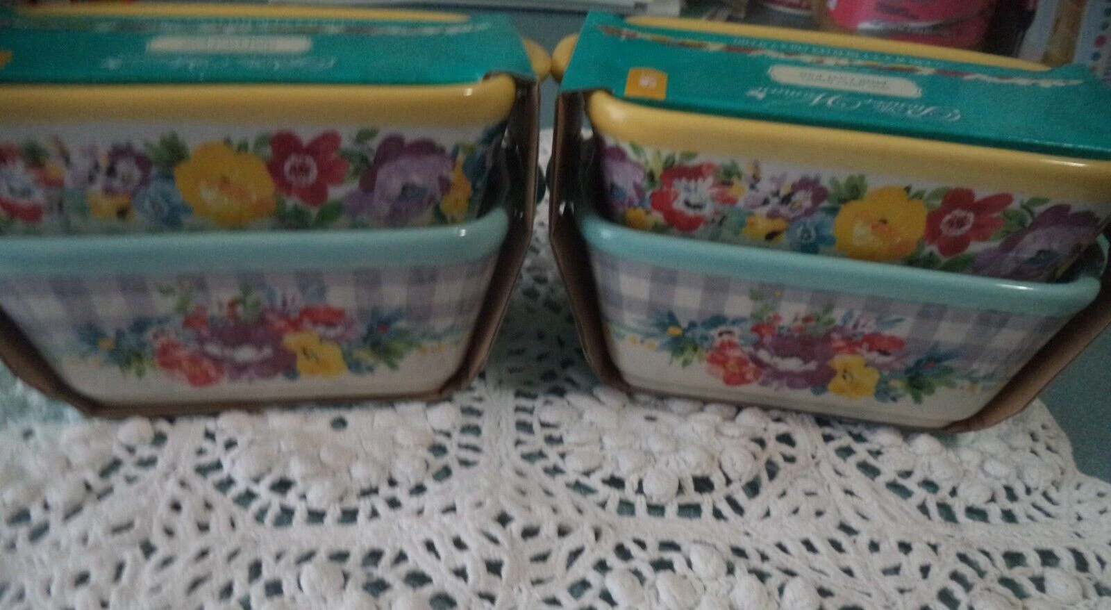 Pioneer Woman 4Pc. Set of Sweet Romance Blossoms Mini Loaf Pans
Opens in a new window or tab