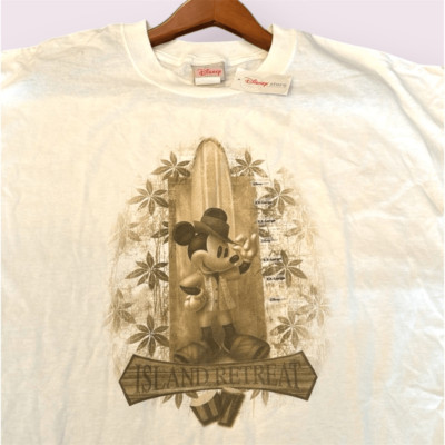 DISNEY Vintage Disney Store Mickey Mouse Island Retreat Tee *NEW*