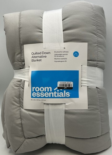 Room Essentials gesteppte Daunendecke Alternative Twin/XL Twin grau 66 x 92 Zoll