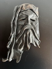 Handgeformte Maske aus Leder Signiert 