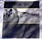 U2 "THE JOSHUA TREE" 1987 UK VINYL LP W/ INSERT (U26, A4 / B4)