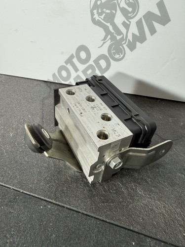 Suzuki GSXS 125 2018 GSX-S ABS Pumpe Stellmotor Regler 2017-2025 8355 km OEM