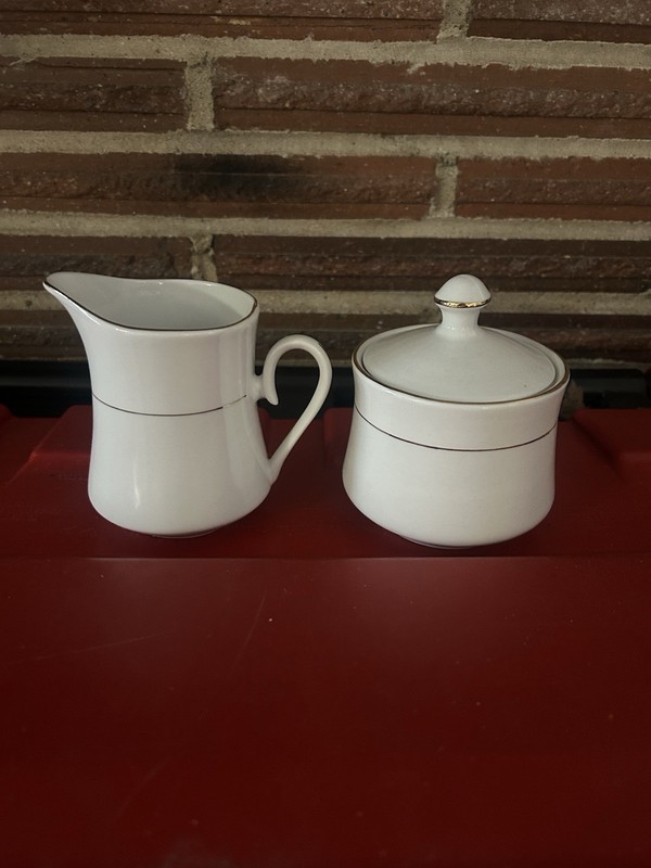 Signature vintage, China, cream and sugar white with gold trim