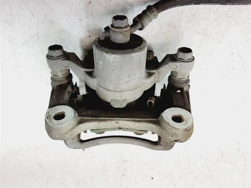 Pinza de freno derecha pasajero trasero Kia Optima 2011 2012 2013 2014 58311-3QA10 Foto 4 de 4