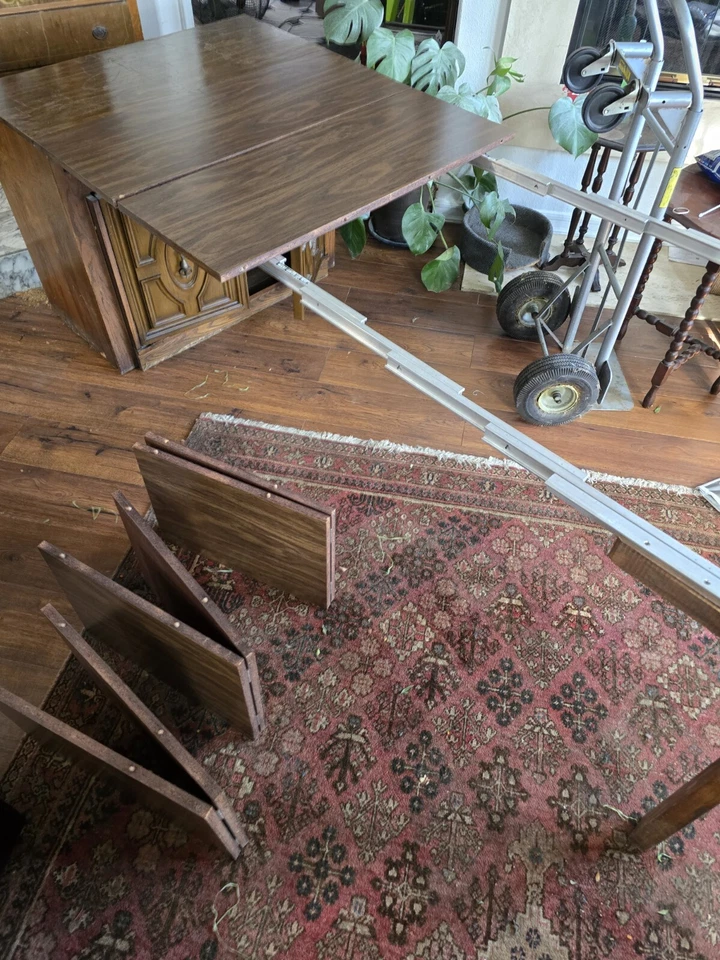  A 2ft Table Decor That Pulls Out 2 A Hiden 10ft Dinning Room Table That Sits 12 - Image 3 of 4