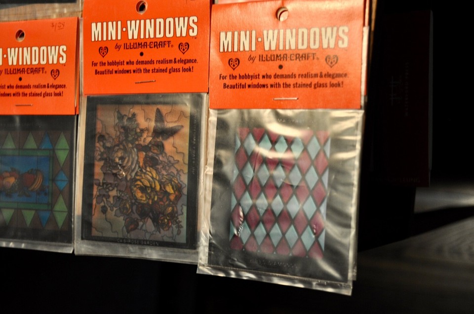 IllumaCraft Dollhouse Stained Glass Window Insert NEW Vintage (FOR 1