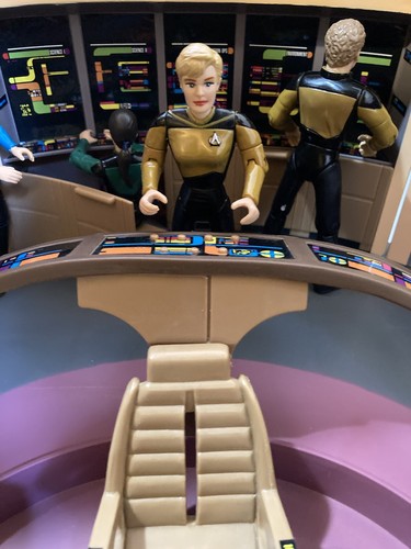 1993 Playmates Star Trek: TNG ENTERPRISE D Bridge Playset und Command Crew - Bild 16 von 24
