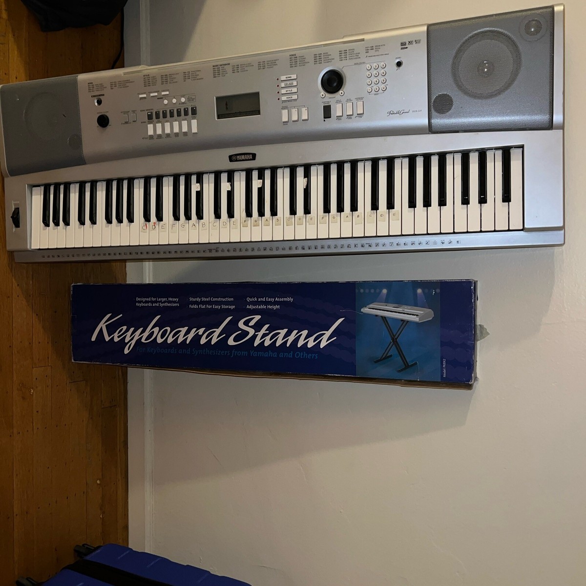 えすさんYAMAHA 76鍵盤 電子キーボード DGX-220 ヤマハ ヤマハ | DGX-220 - Portable Grand - 概要