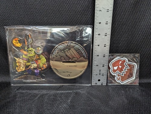 Warhammer 40,000 Shootas Blood and Teef Promo Lot of 2 - Acrylic Display & Patch - Picture 6 of 7