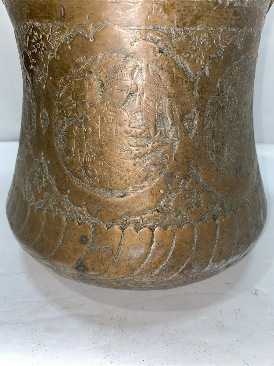 VINTAGE ANTIQUE LARGE HAMMERED COPPER PERSIAN POT BUCKET Swing