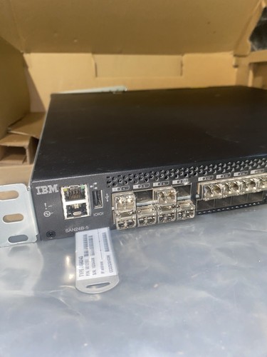 IBM SAN24B-5 2498-F24/24G/X24 24 Ports Actifs 16GBps FC Switch Inclus Brackets - Photo 3/4