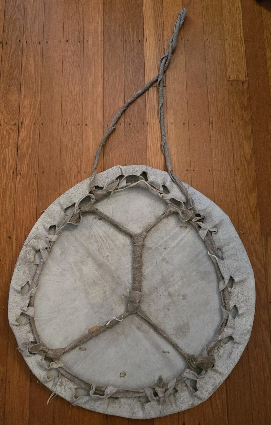 NATIVE AMERICAN CEREMONIAL LEATHER SHIELD, PAINTED "ANIMAL CLAN"  SD-0621*05689