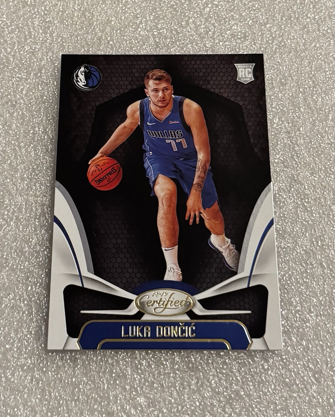LUKA DONCIC 2018-19 Panini Certified True ROOKIE RC No. 153 Los Angeles Lakers