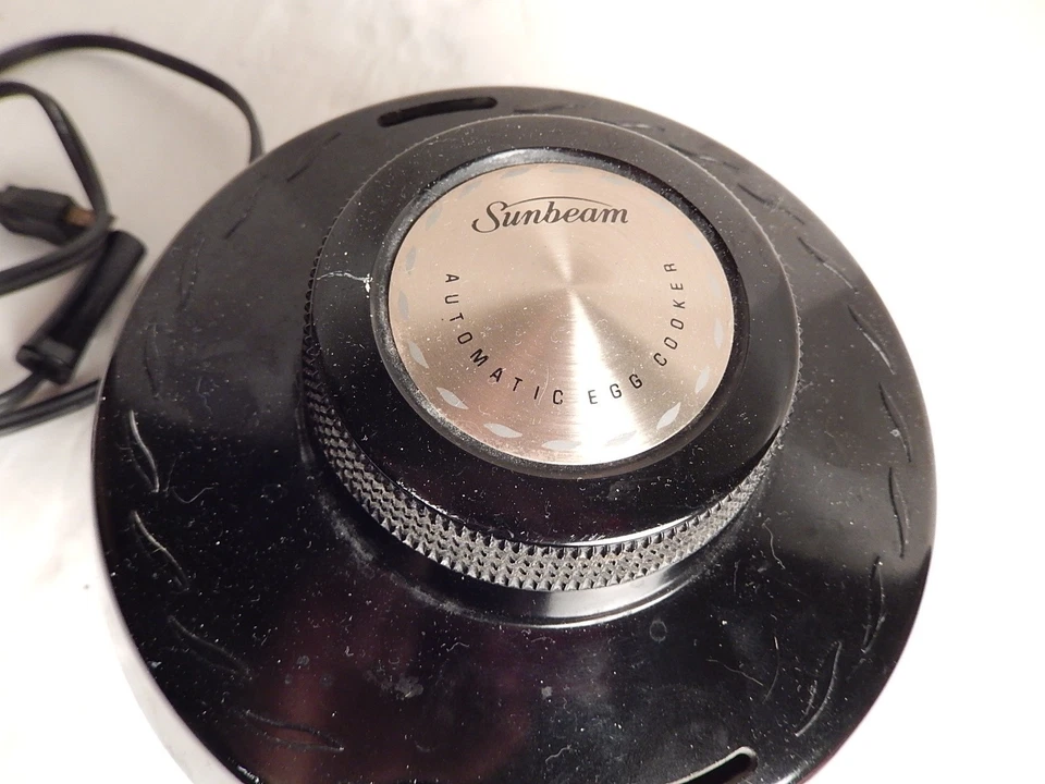 Vintage MCM Sunbeam Automatic Egg Cooker Poacher Model EP-C Works Minty - Image 2 of 3