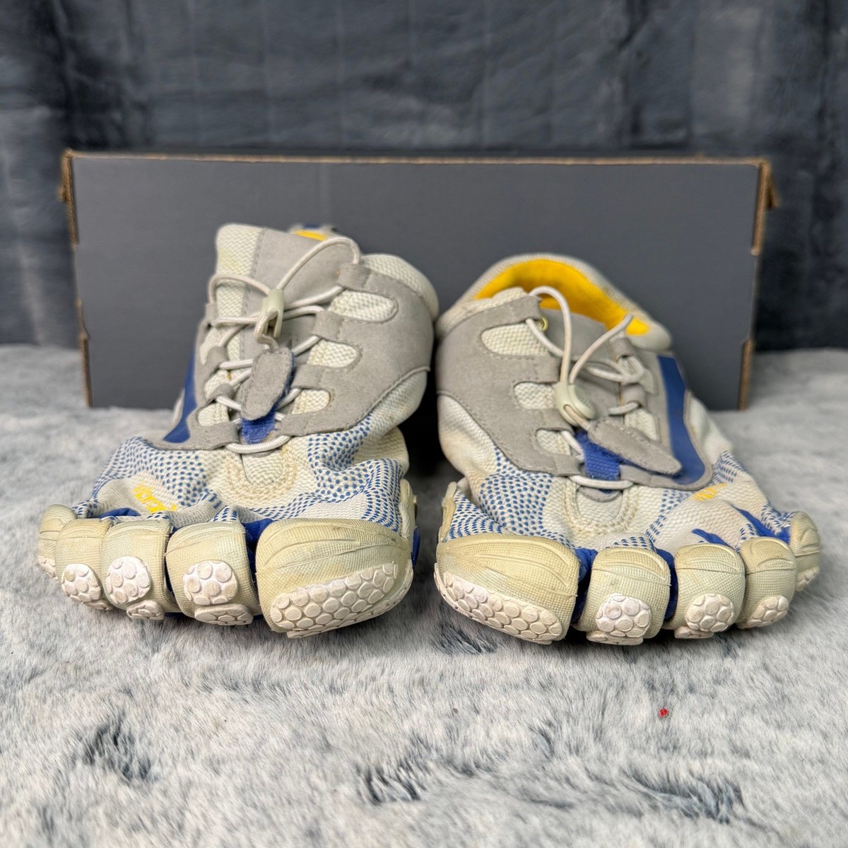 Vibram FiveFingers Bikila Mens Grey Blue Yellow Barefoot Running Shoes M3556 45 Vibram FiveFingers Bikila Mens Grey Blue Yellow Barefoot  main image 2