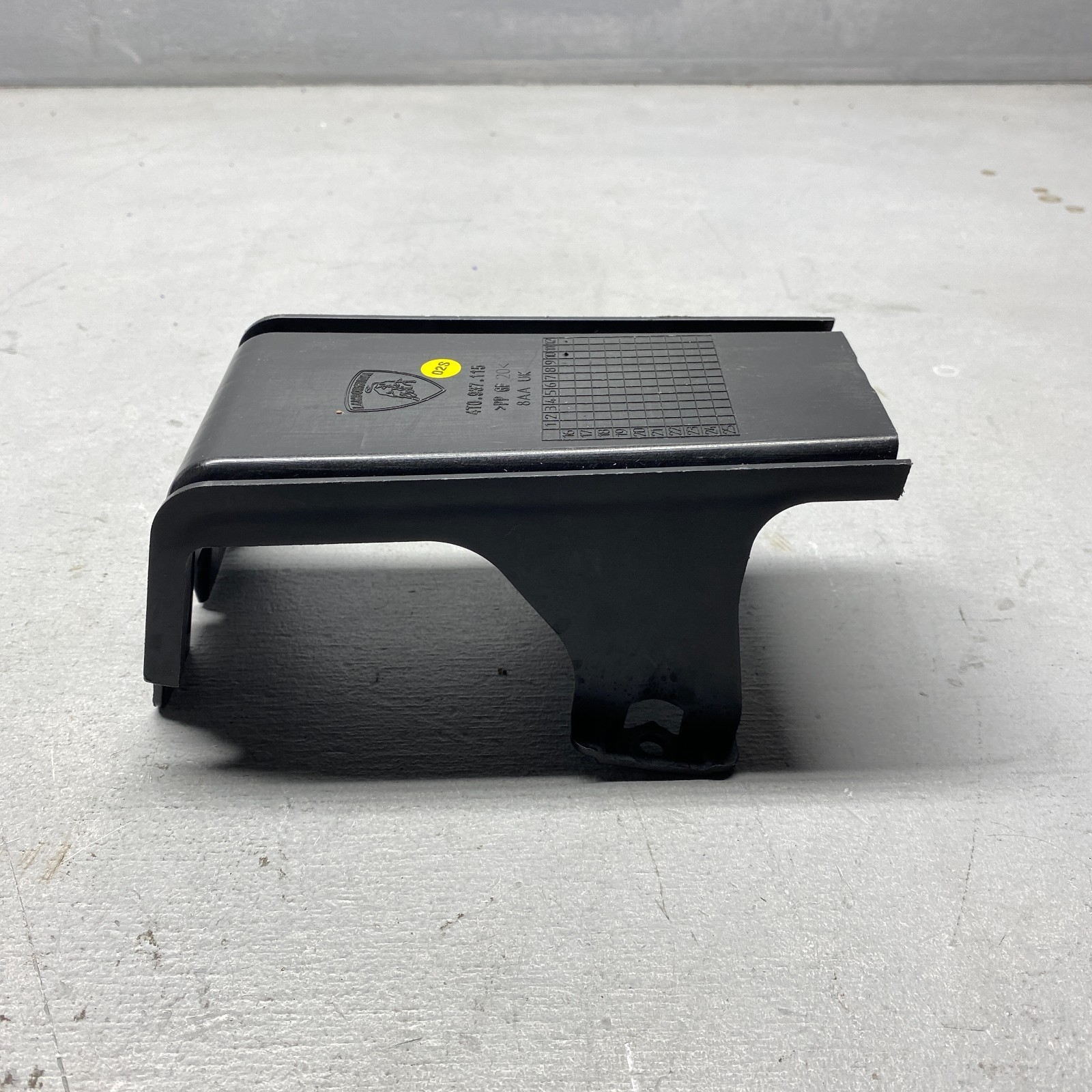 2018 Lamborghini Huracan Fuse Box Protective Cover 4T0937115