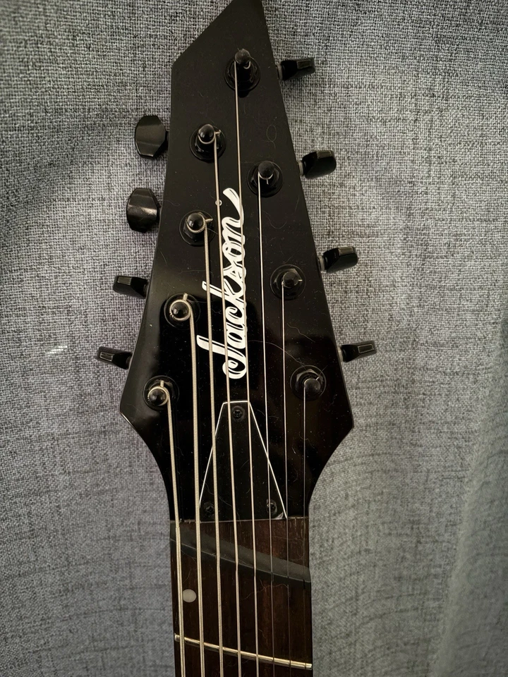 Guitarra Eléctrica Jackson X Series Dinky Arch Top DKAF8 MS 8 Cuerdas Negra Brillante Foto 2 de 2