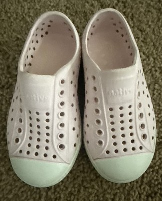 Native Jefferson Toddler Classic Slip On shoes Milk Pink Color C8