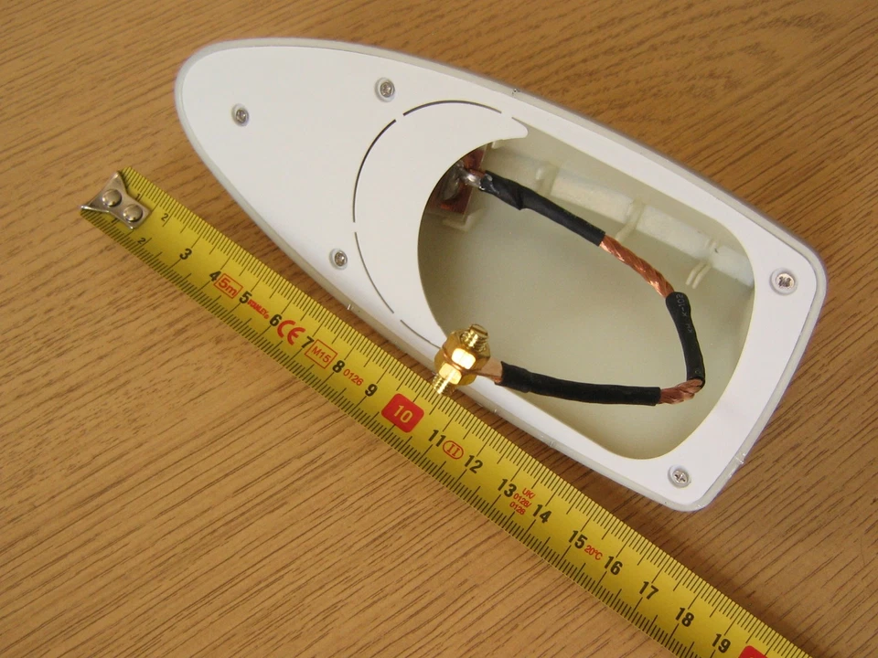 Antena de Techo Activa Aleta de Tiburon Radio Universal Gris Shark AM/FM - Imagen 4 de 4